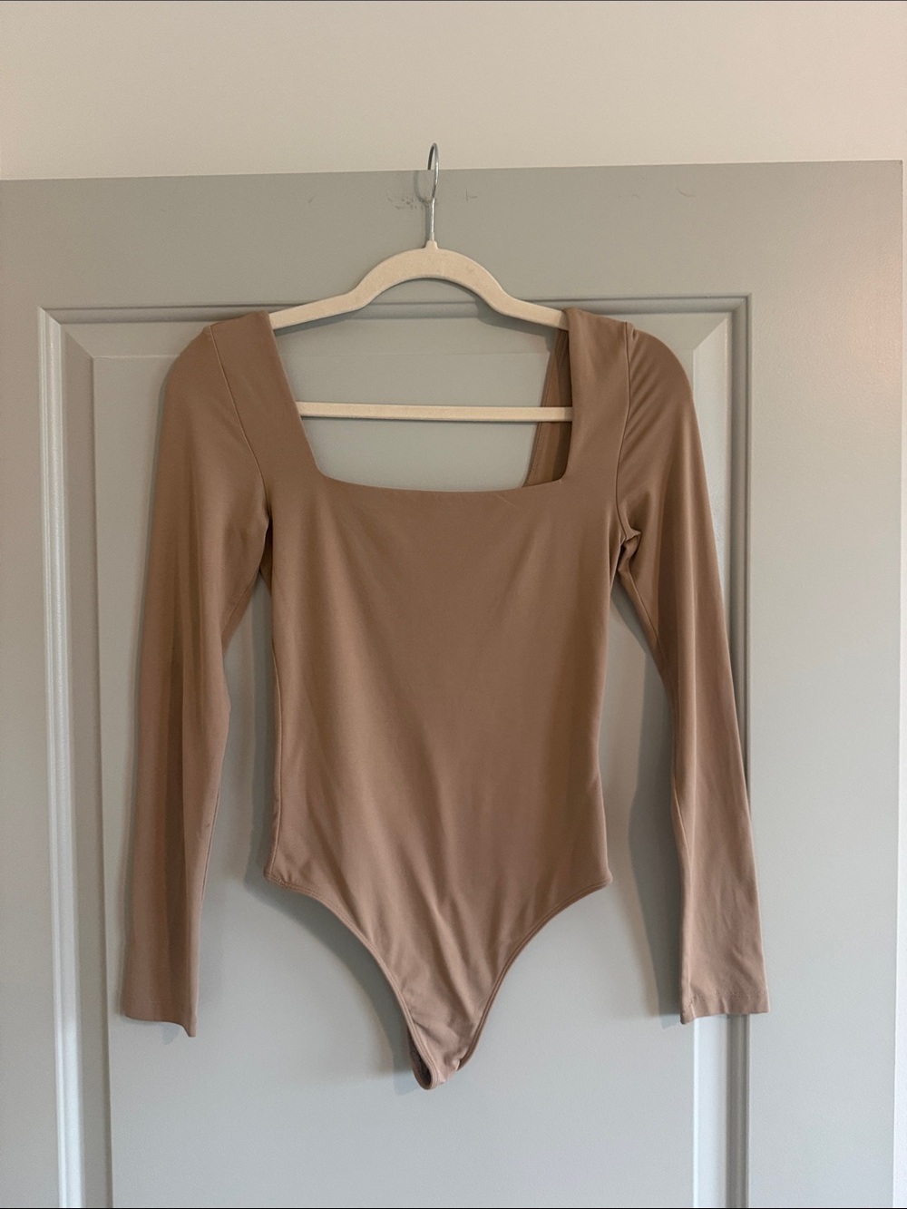Aritzia Babaton bodysuit